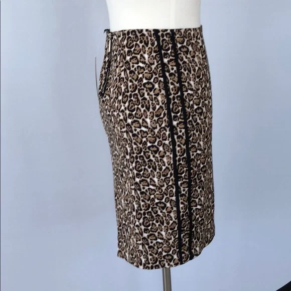 NWT WHBM Leopard Stretch Pencil Skirt Size 2P - Picture 6 of 11